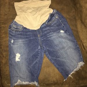 MATERNITY CUT OFF SHORTS - Jessica Simpson